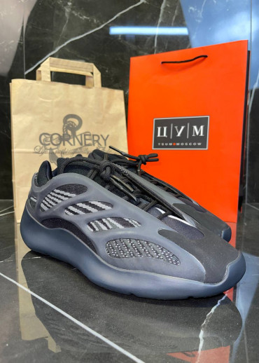 Yeezy 700 V3 Alvah