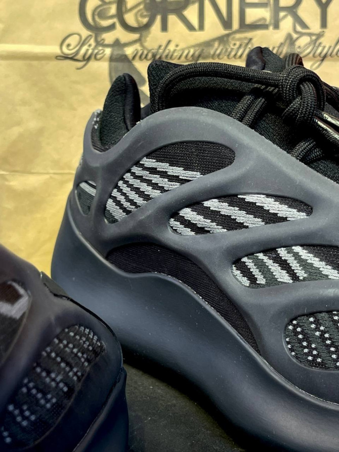 Yeezy 700 V3 Alvah — изображение 7
