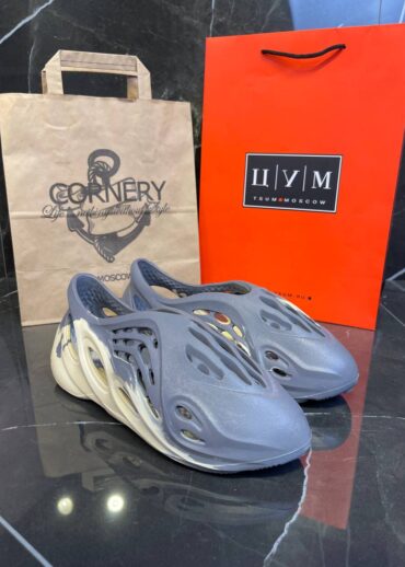 Yeezy Foam "Moon Grey" (дисконт)