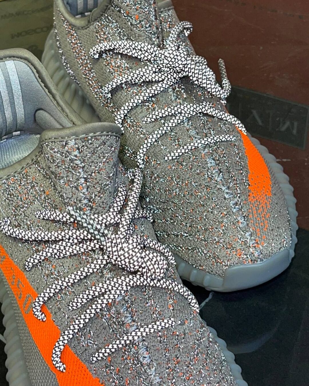 Yeezy 350 Beluga Reflective — изображение 4