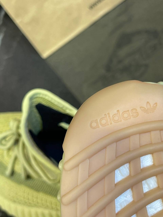 Yeezy 350 V2 Sulfur — изображение 9