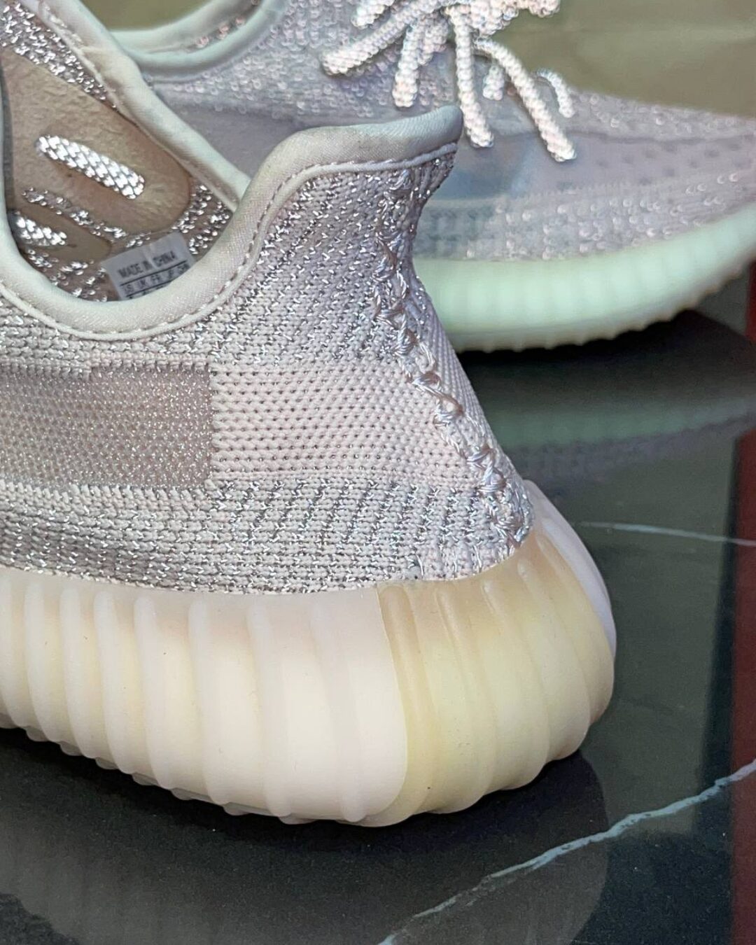Yeezy 350 V2 Synth Reflective — изображение 9