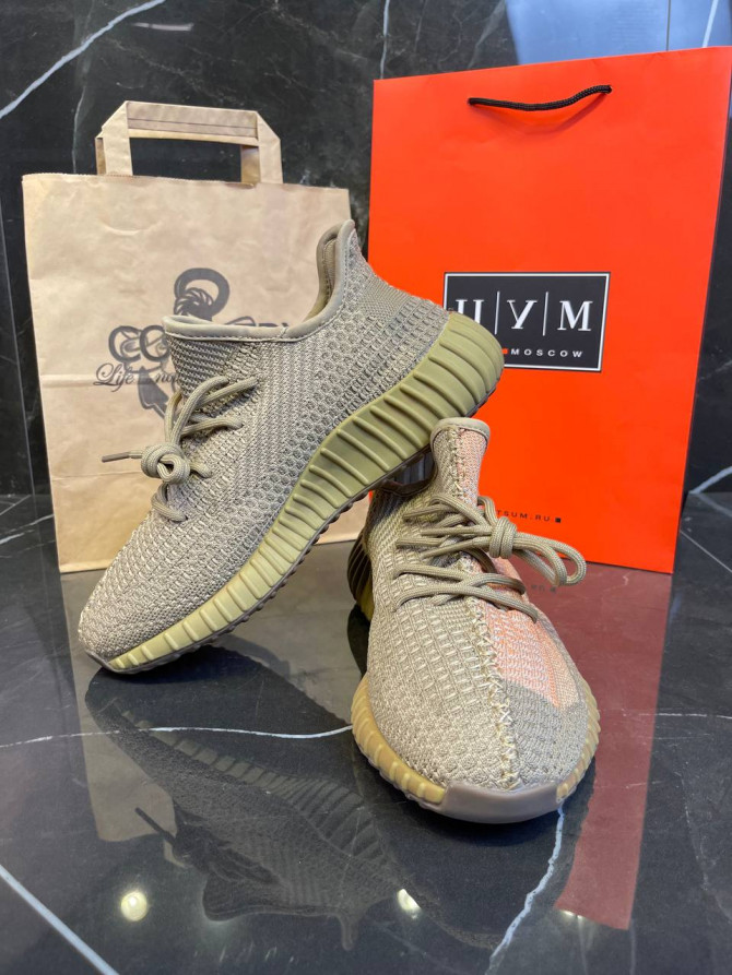 Yeezy 350 V2 Camel Grey — изображение 3