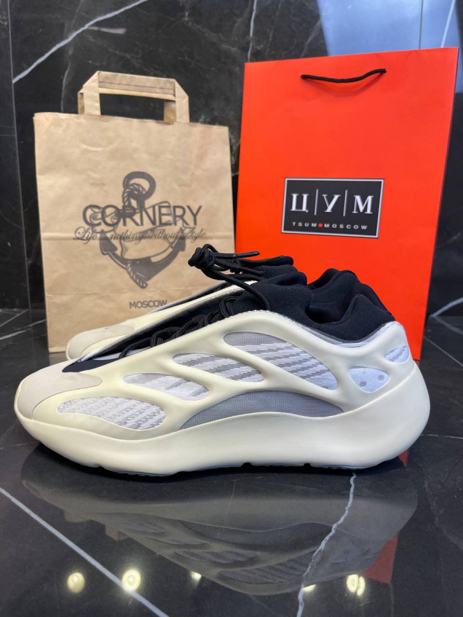 Yeezy 700 V3 Azael — изображение 3
