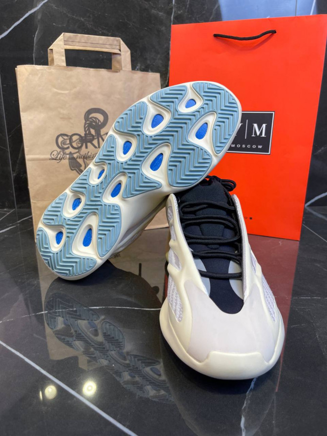 Yeezy 700 V3 Azael — изображение 6