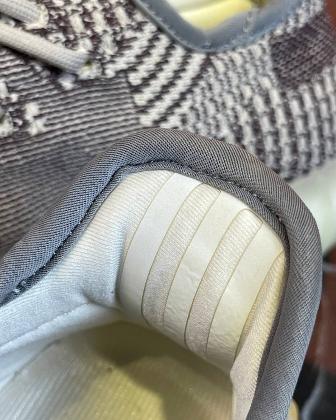 Yeezy 350 V2 Zyon — изображение 5