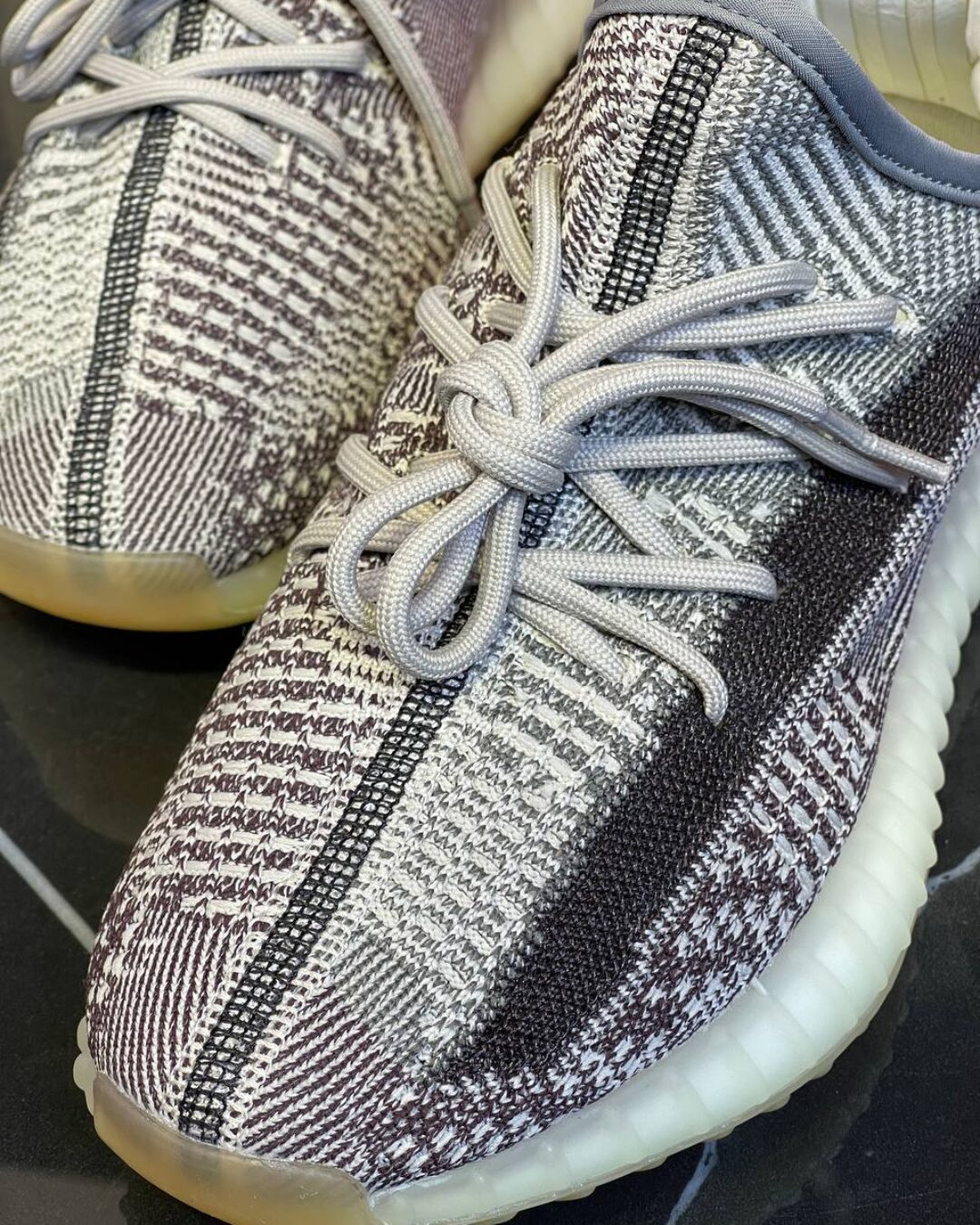 Yeezy 350 V2 Zyon — изображение 6