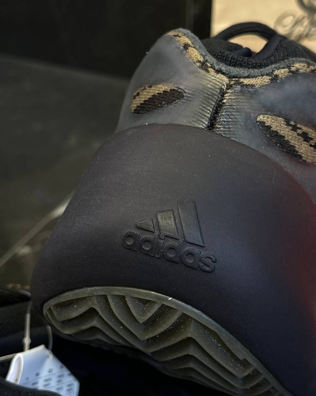 Yeezy 700 V3 Clabro (дисконт) — изображение 6