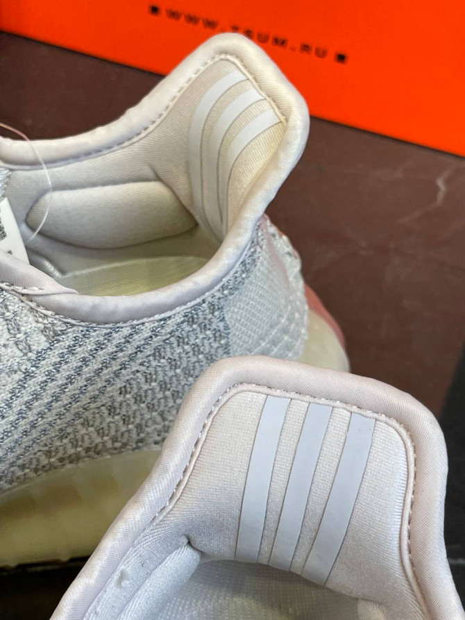 Yeezy 350 V2 Citrin — изображение 5