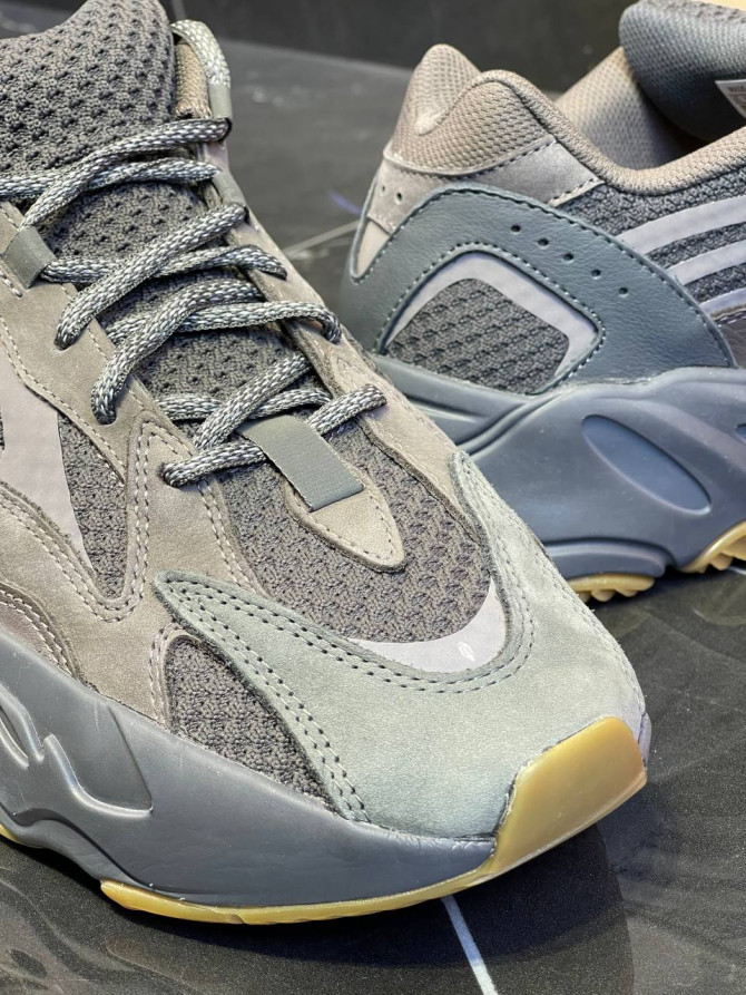 Yeezy  700 V2 Geode — изображение 6