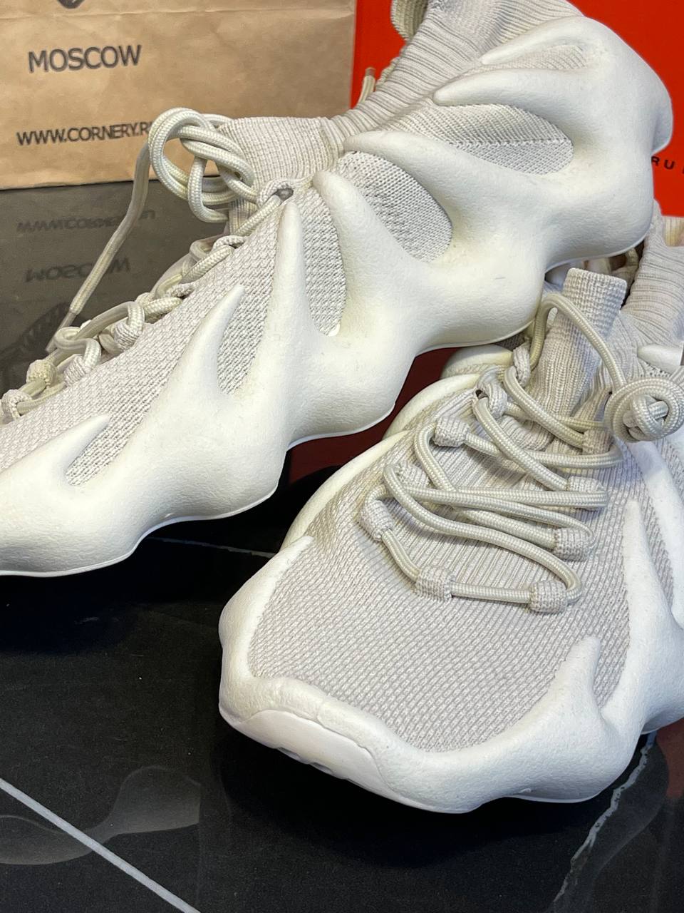 Yeezy 450 Clowht — фото 4