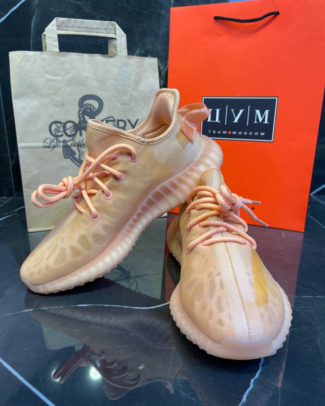 Yeezy 350 V2 MONCLA — изображение 6