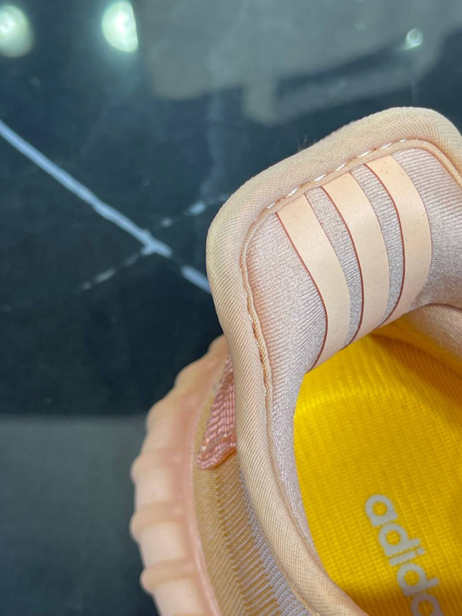 Yeezy 350 V2 MONCLA — изображение 5