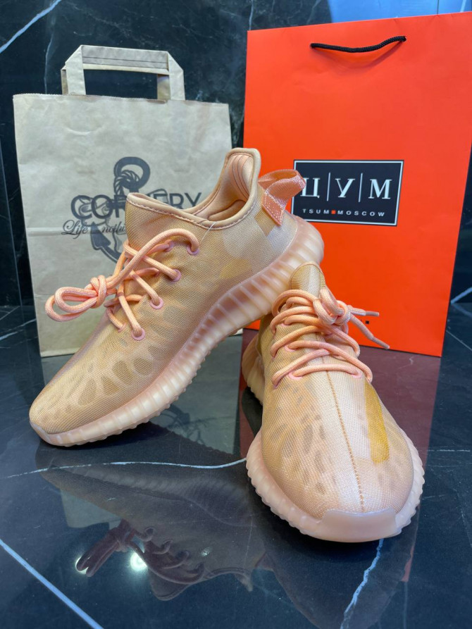 Yeezy 350 V2 MONCLA — изображение 6