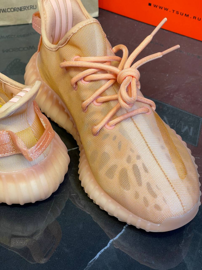 Yeezy 350 V2 MONCLA — изображение 7