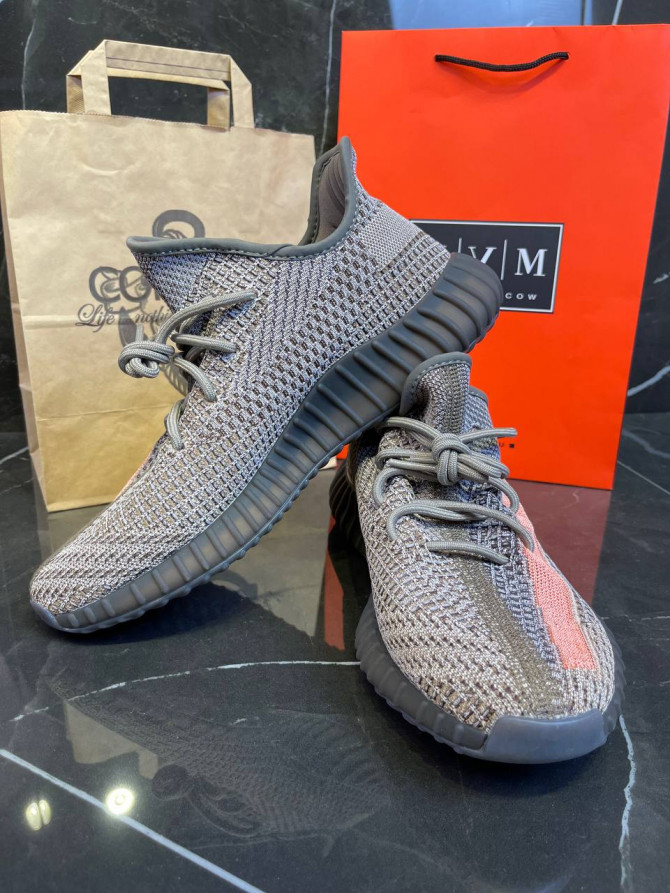 Yeezy 350 V2 "Ash Stone" — изображение 5