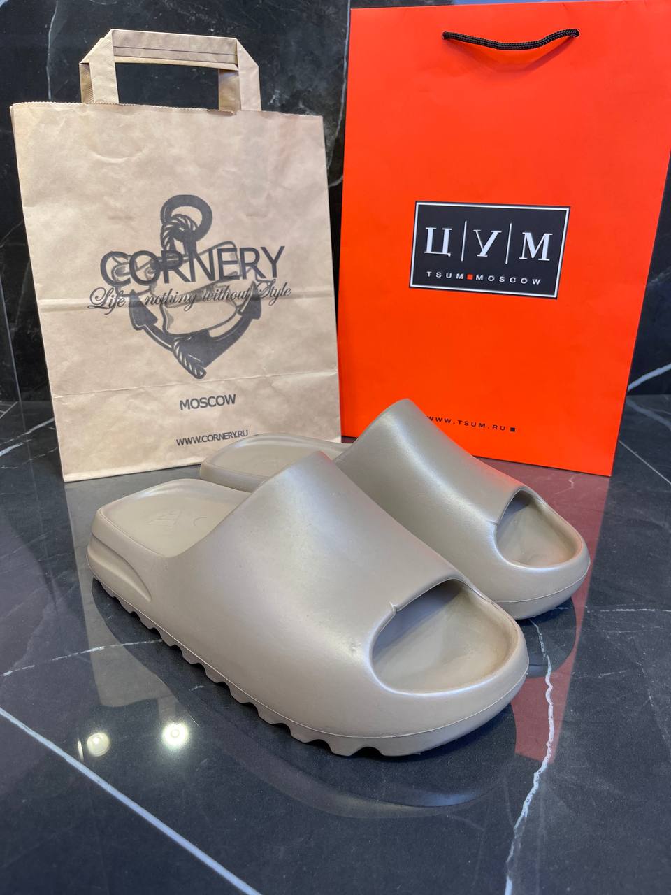 Yeezy Slide "Сore" (дисконт) — фото 1