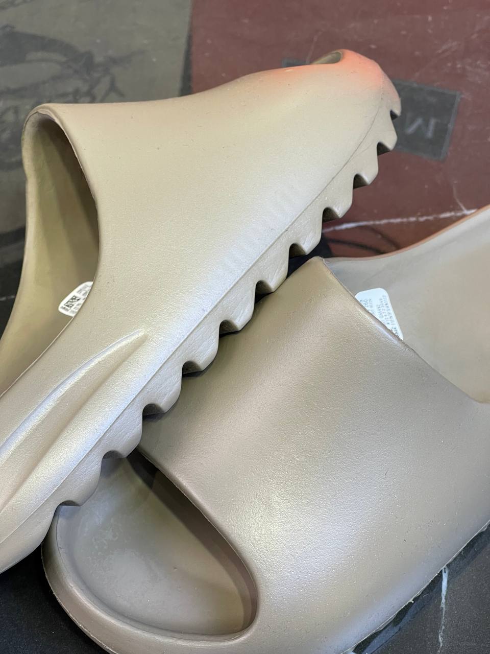 Yeezy Slide "Сore" (дисконт) — фото 5