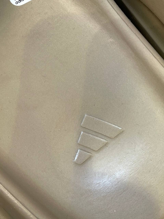 Yeezy Slide "Сore" — изображение 6