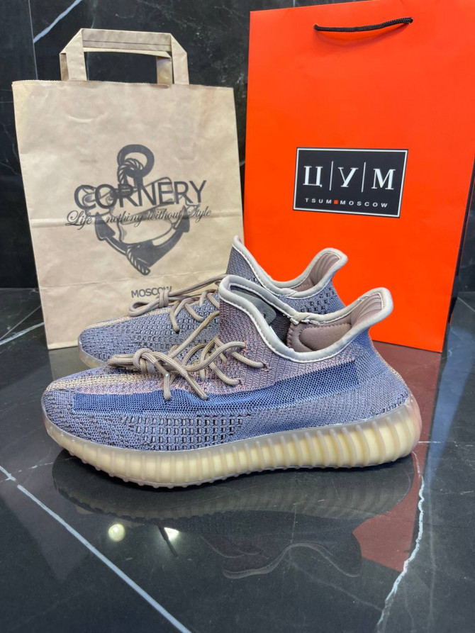 Yeezy 350 V2 Fade — изображение 2