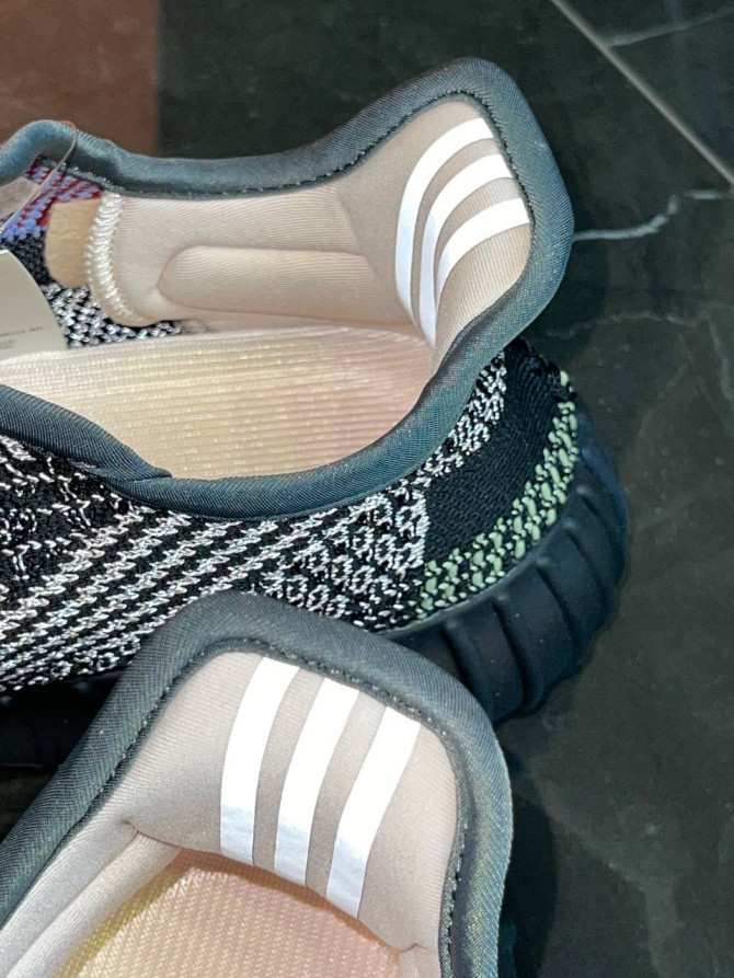 Yeezy 350 V2 Yecheil — изображение 6