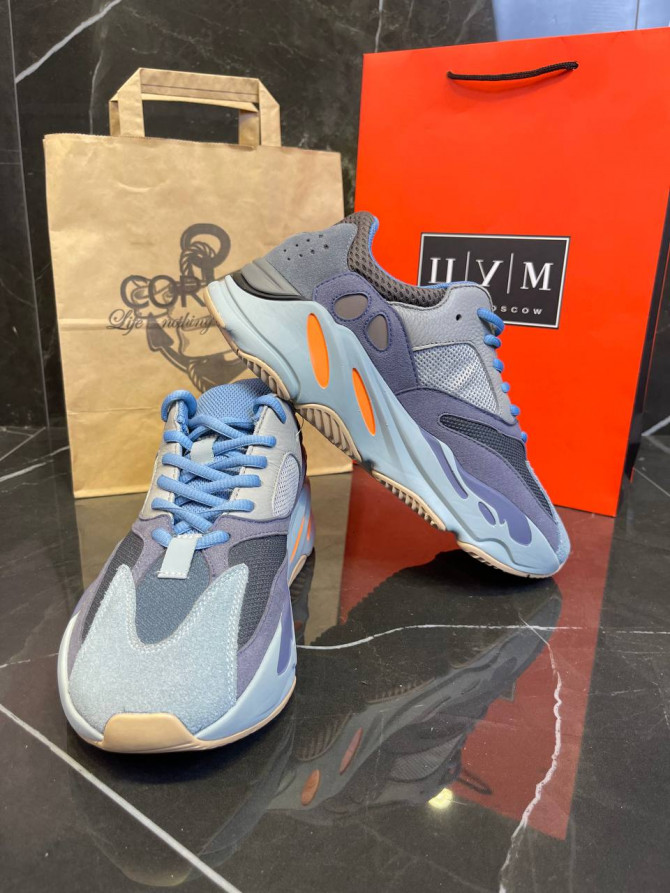 Yeezy 700 Carblu — изображение 3