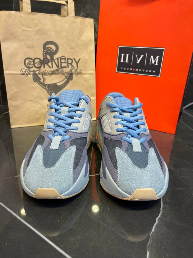 Yeezy 700 Carblu — изображение 4