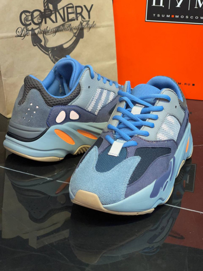 Yeezy 700 Carblu — изображение 8