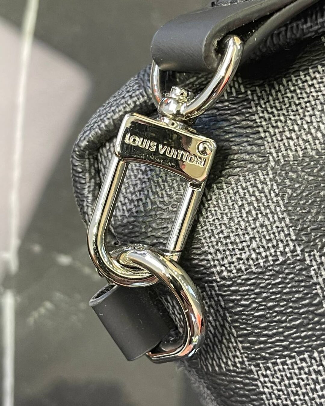 Сумка Louis Vuitton Avenue — изображение 4