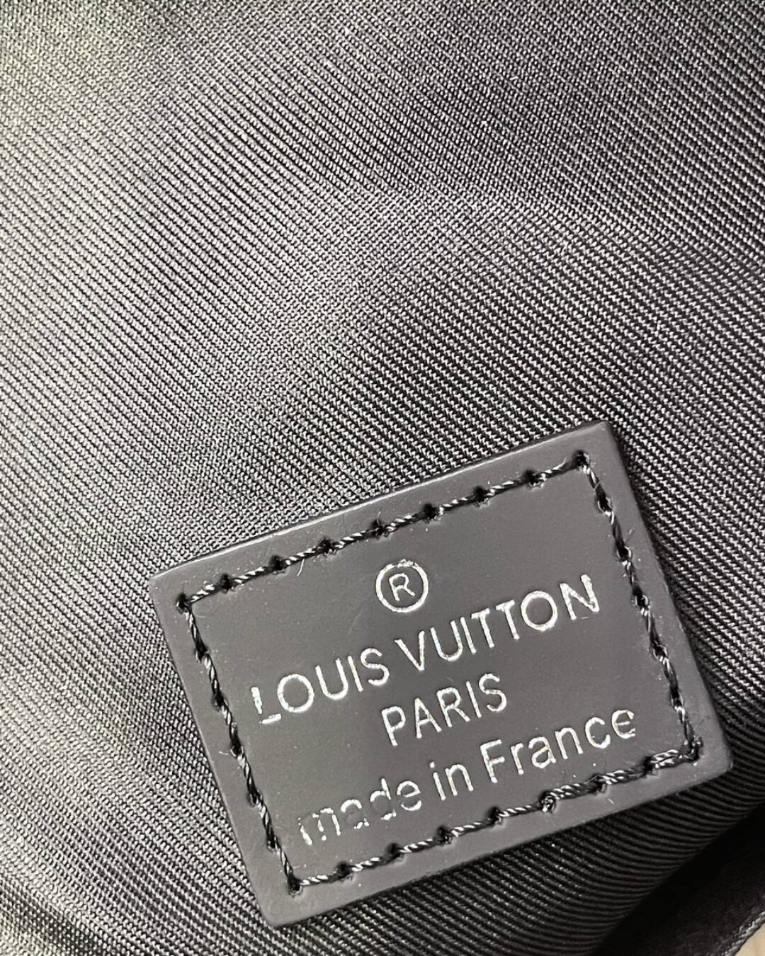 Сумка Louis Vuitton Avenue — изображение 9