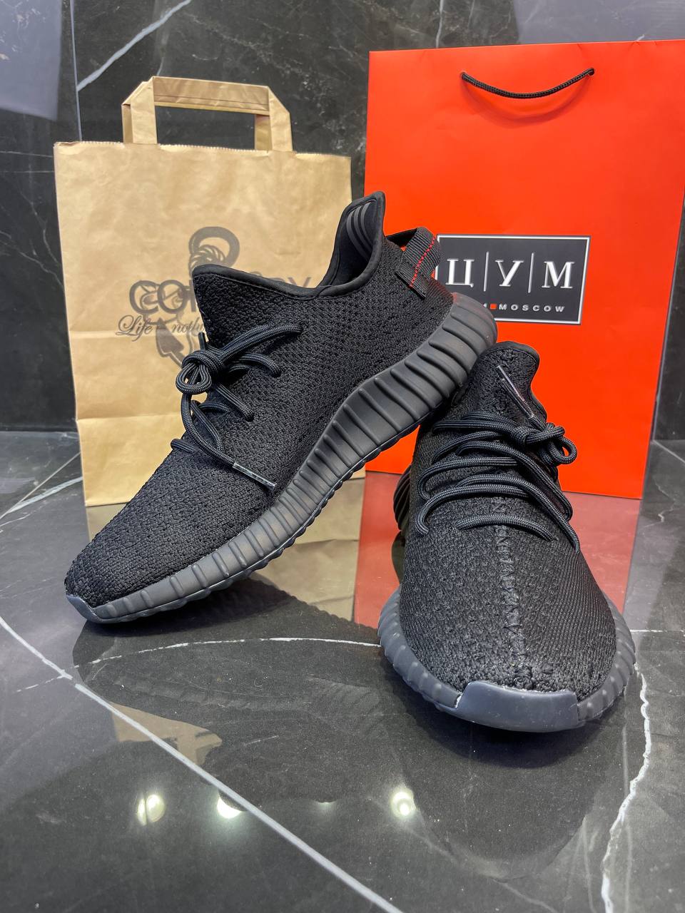 Yeezy  350 V2 Core Black/Red — фото 7