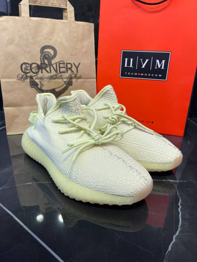 Yeezy 350 V2 Butter