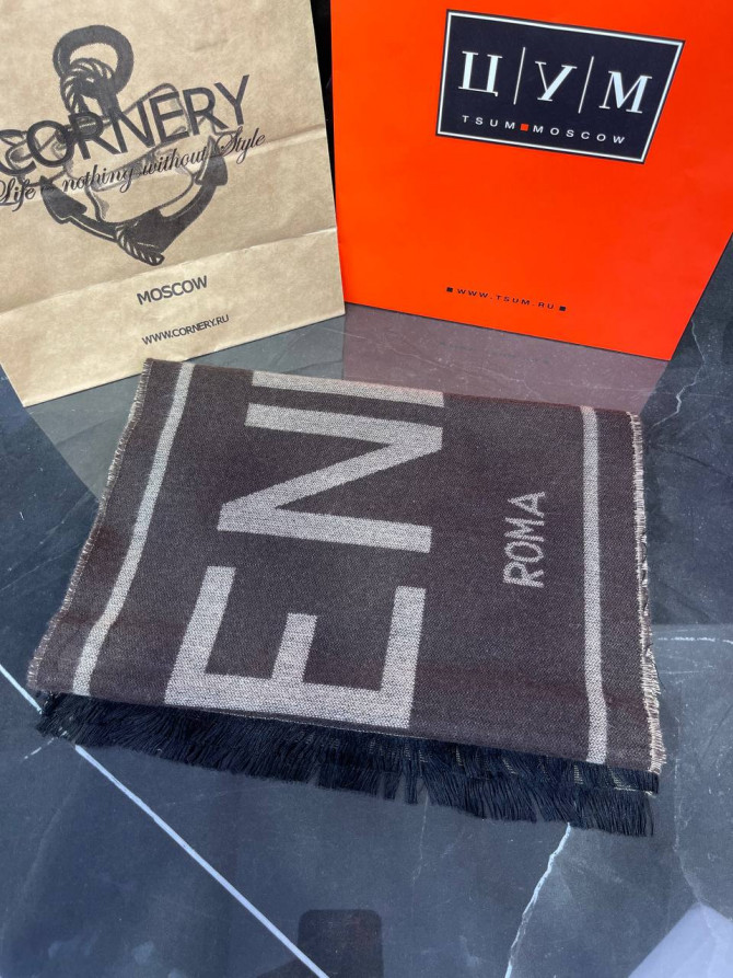 Шарф Fendi