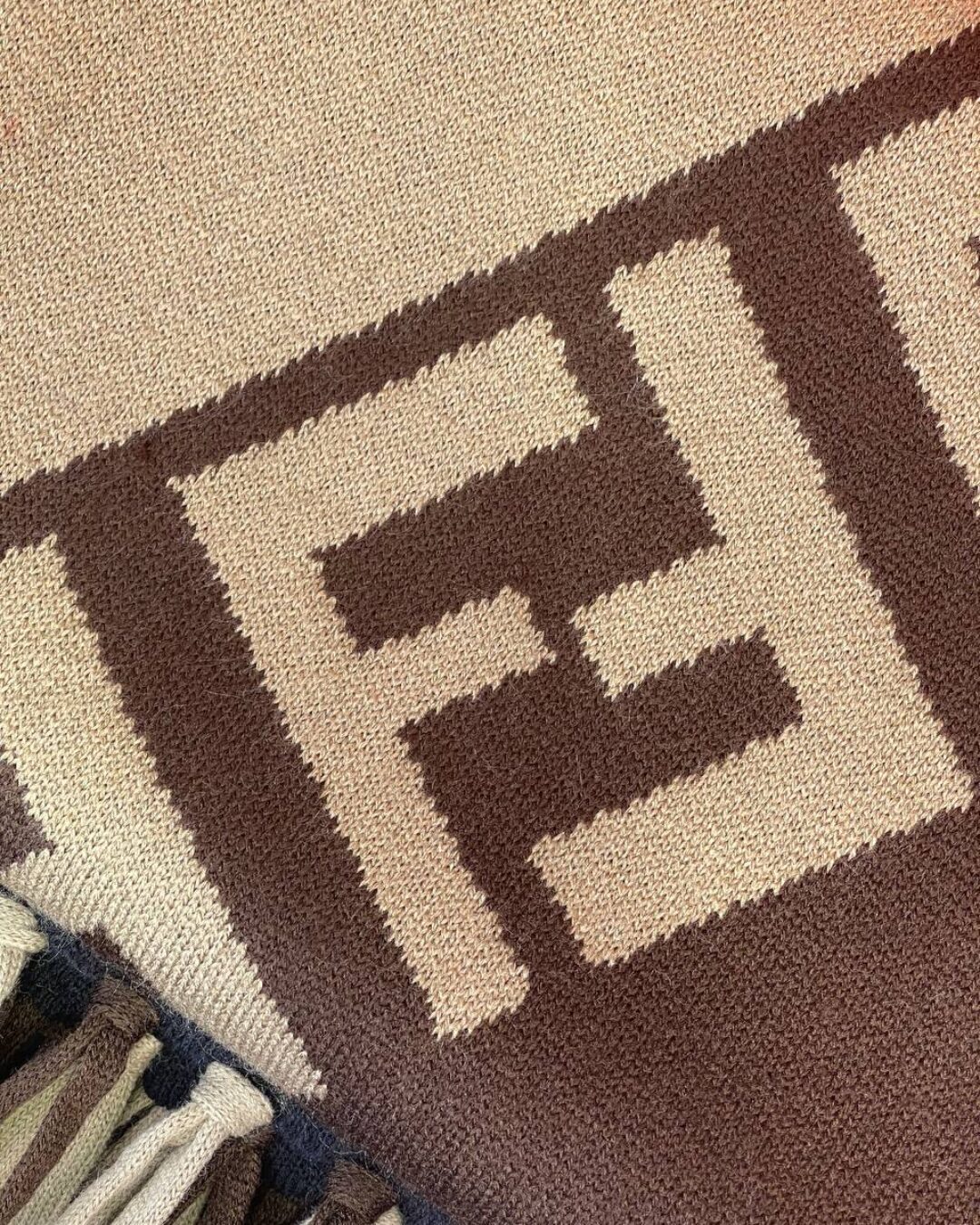 Шарф Fendi — изображение 4
