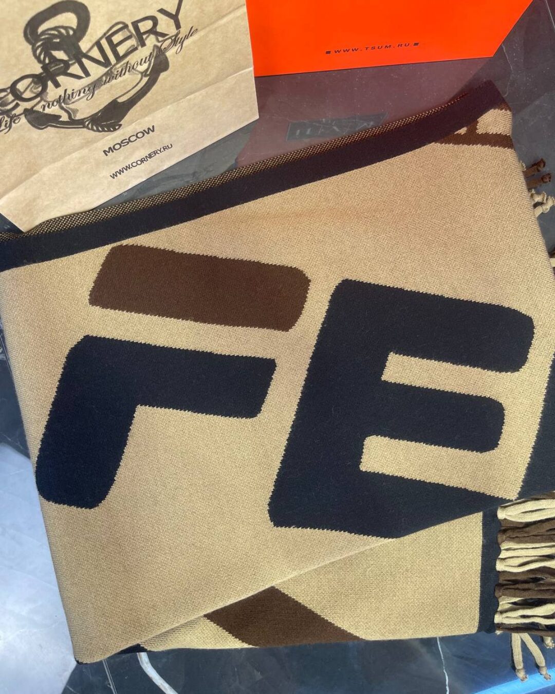 Шарф Fendi — изображение 8