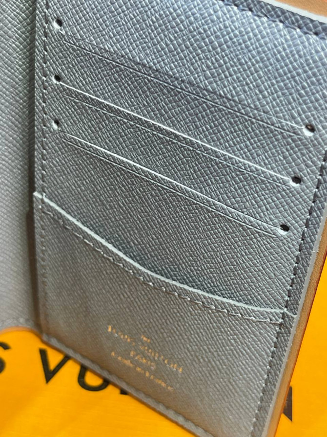 Картхолдер Louis Vuitton — изображение 5