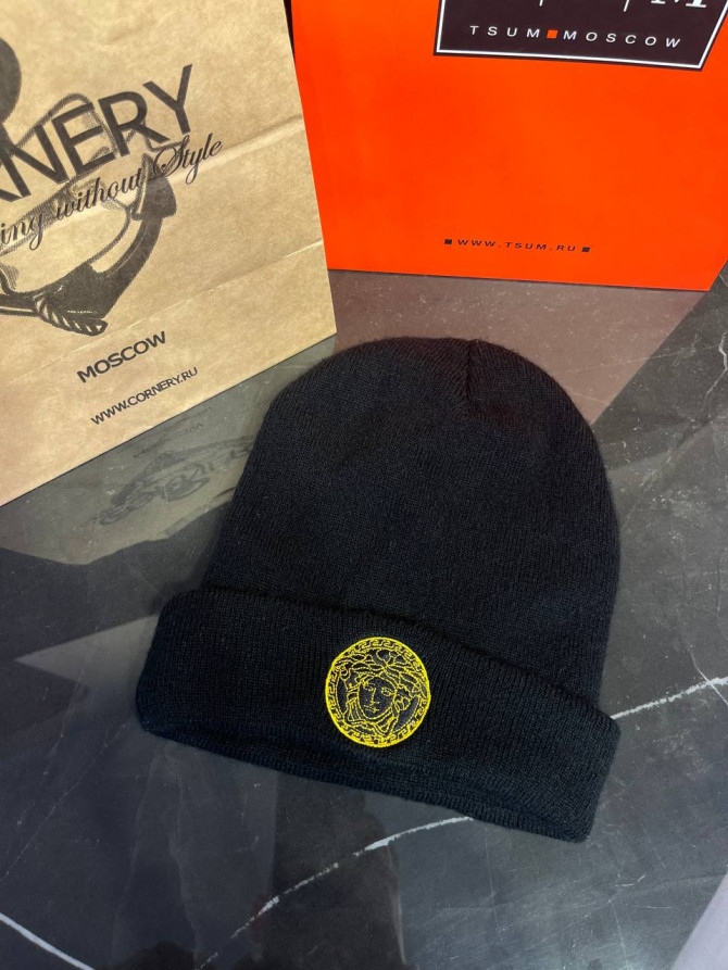Шапка Versace