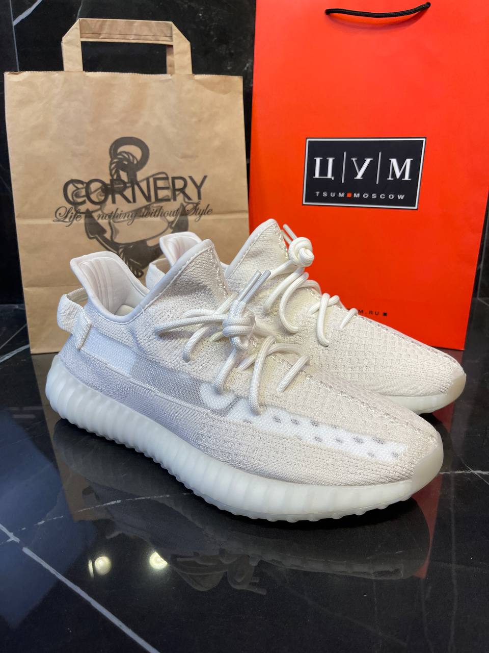 Yeezy 350 V2 Bone — фото 2