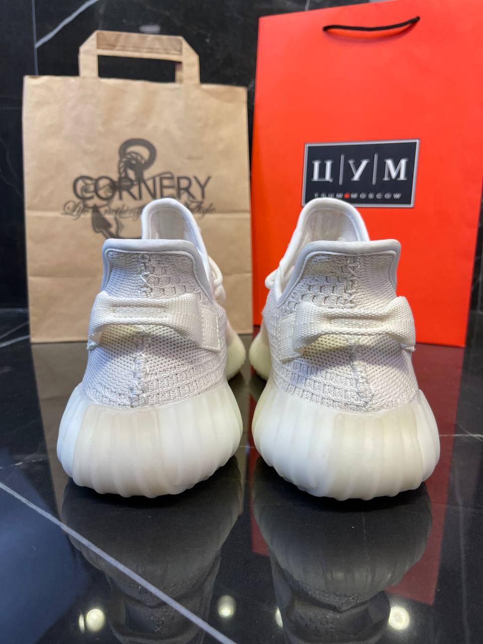 Yeezy 350 V2 Bone — фото 4