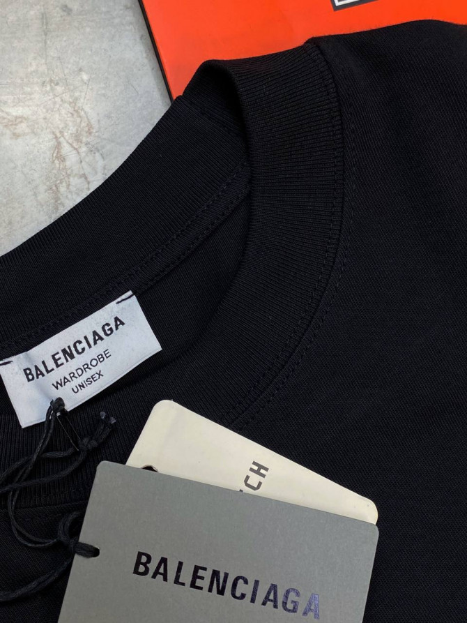 Футболка Balenciaga — изображение 8