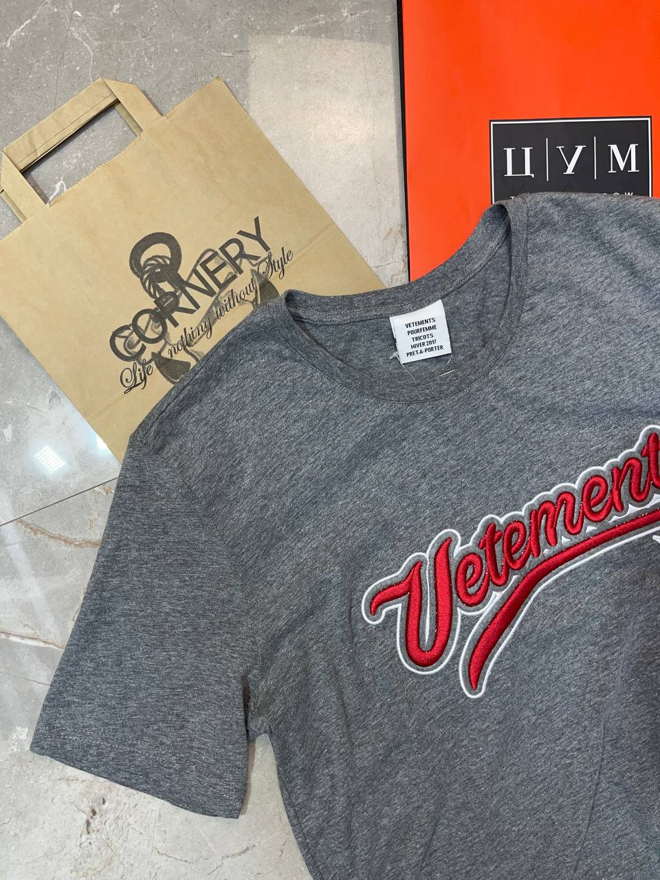 Футболка Vetements Fluffy Logo — фото 3