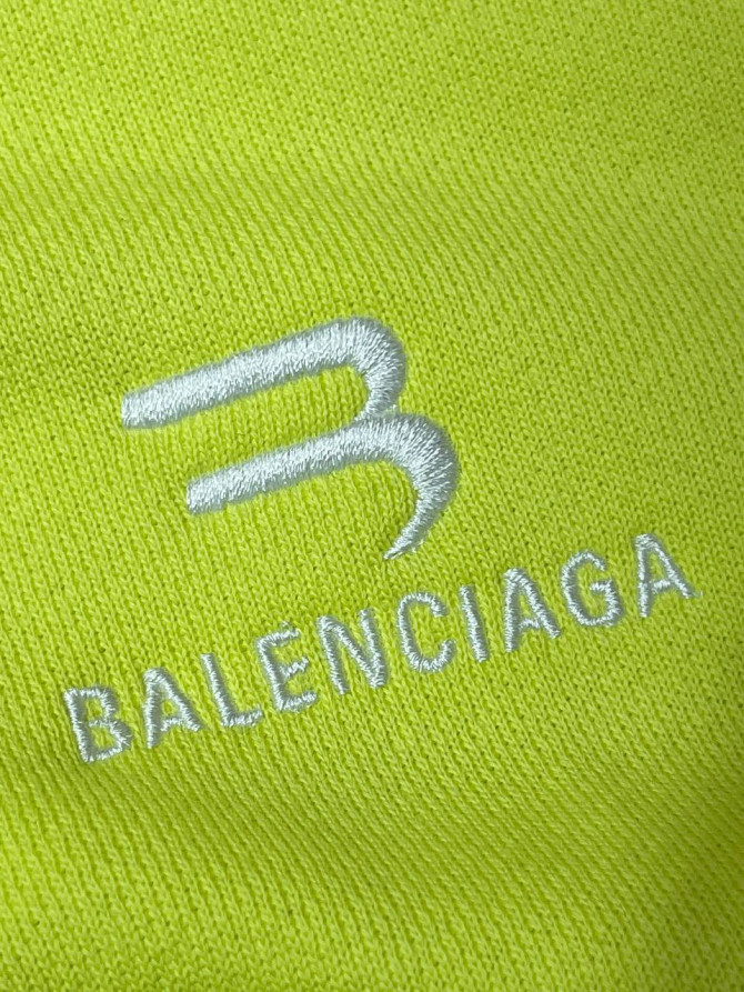 Худи Balenciaga — изображение 4