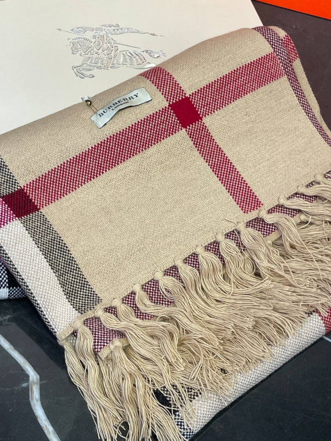 Шарф Burberry — изображение 7