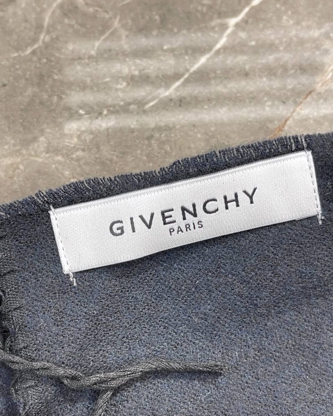 Шарф Givenchy — изображение 3