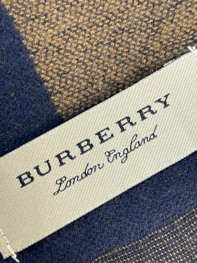 Шарф Burberry — изображение 6