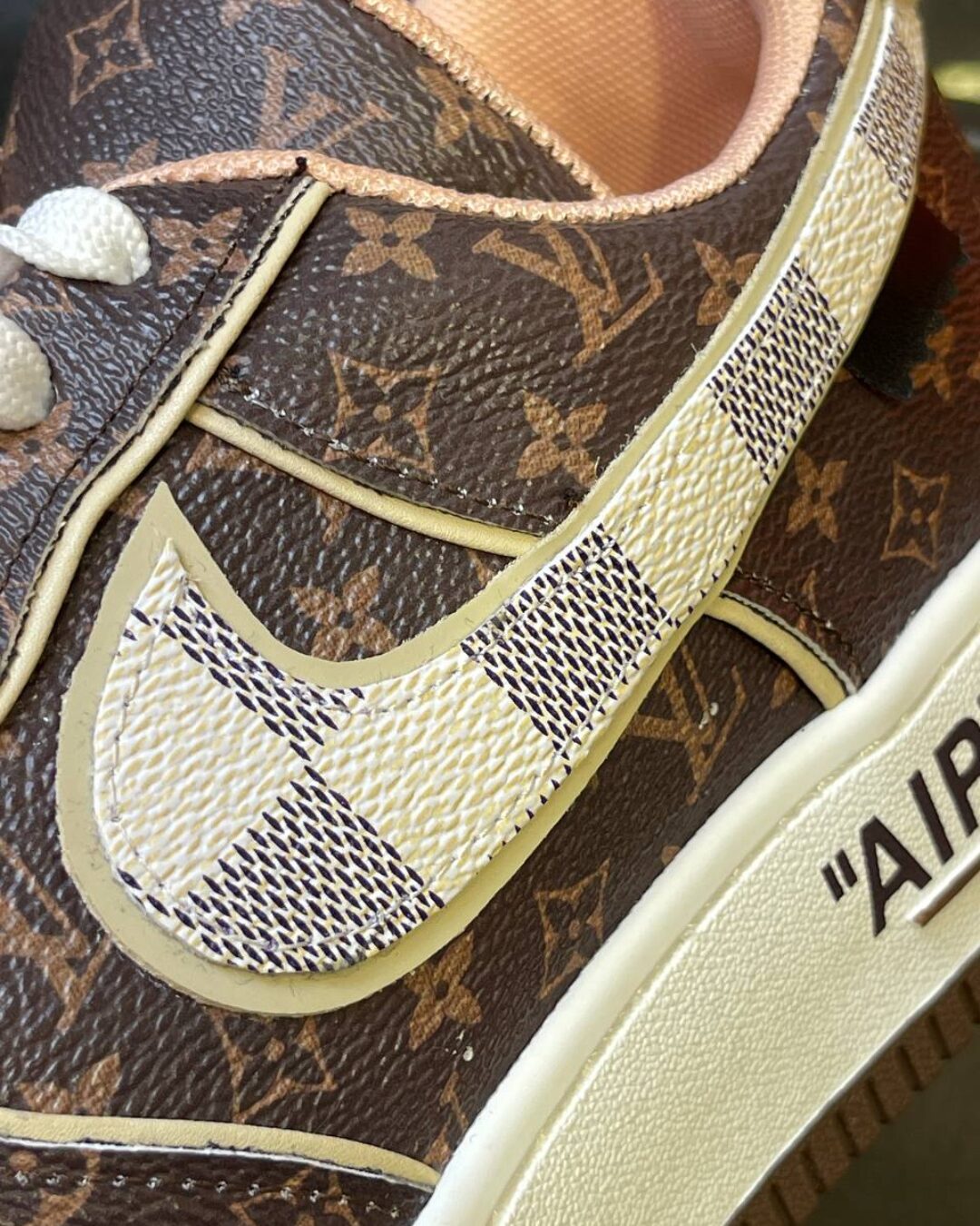 Nike Air Force 1 Low x Louis Vuitton Brown — изображение 8