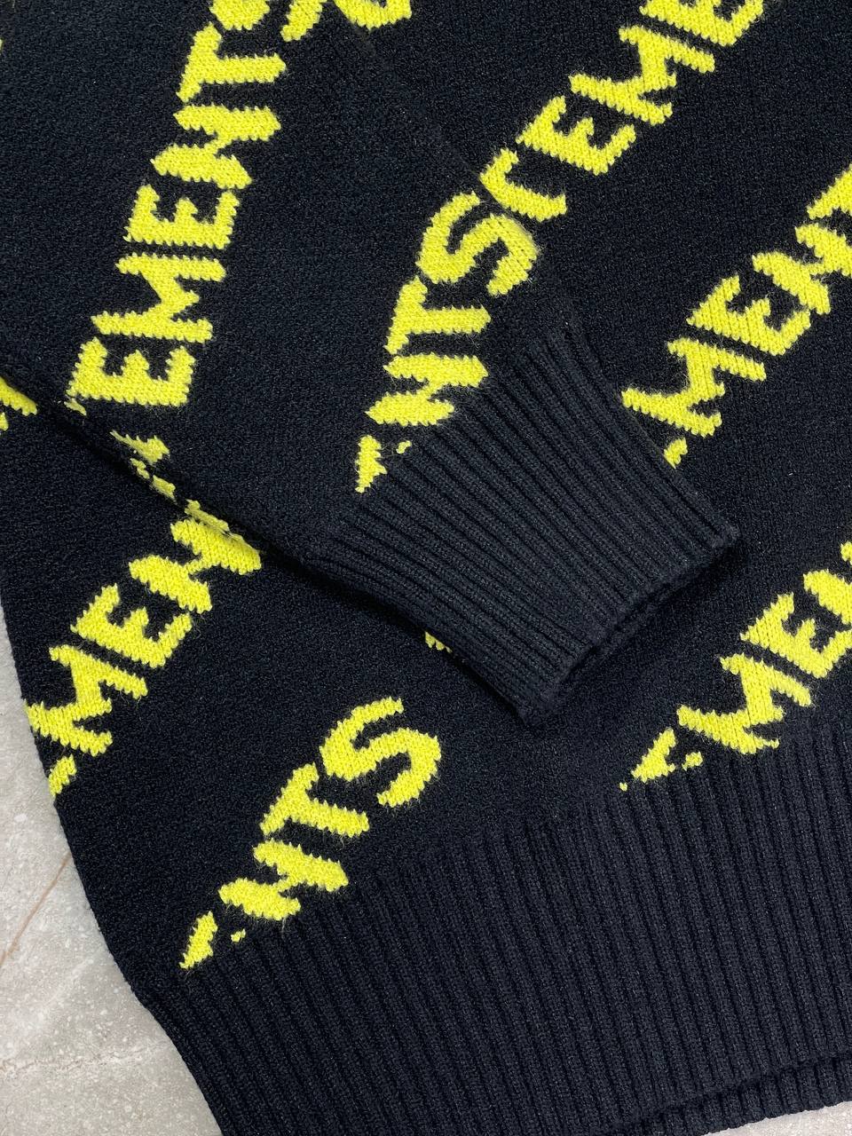 Свитер Vetements — фото 4