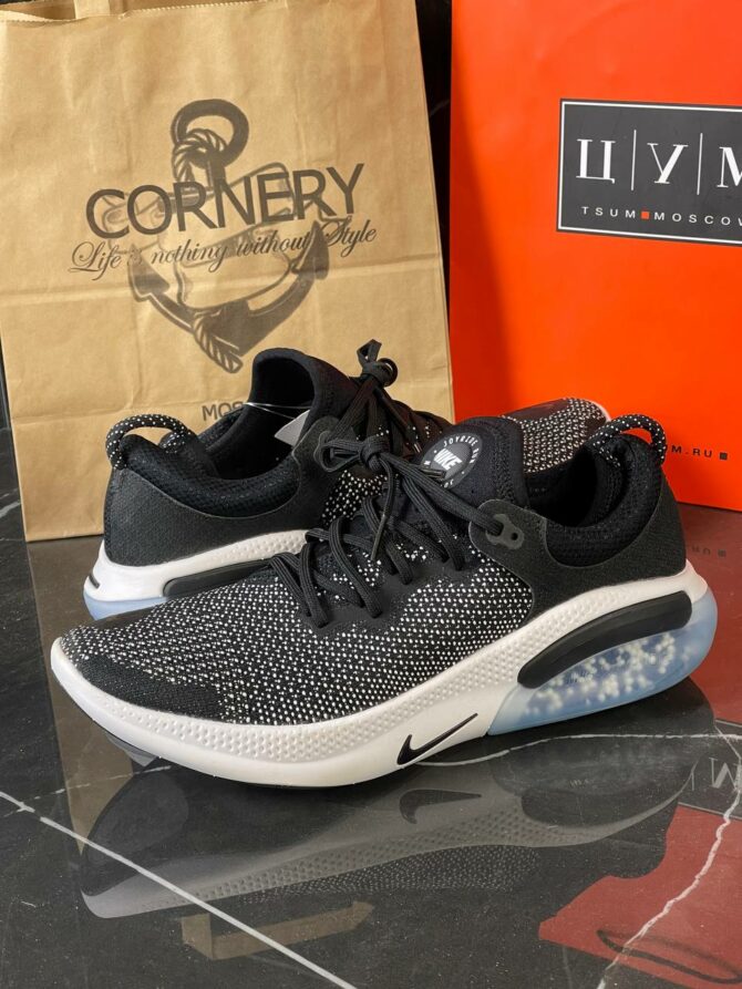 Кроссовки Nike — изображение 4