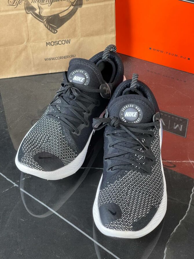 Кроссовки Nike — изображение 9