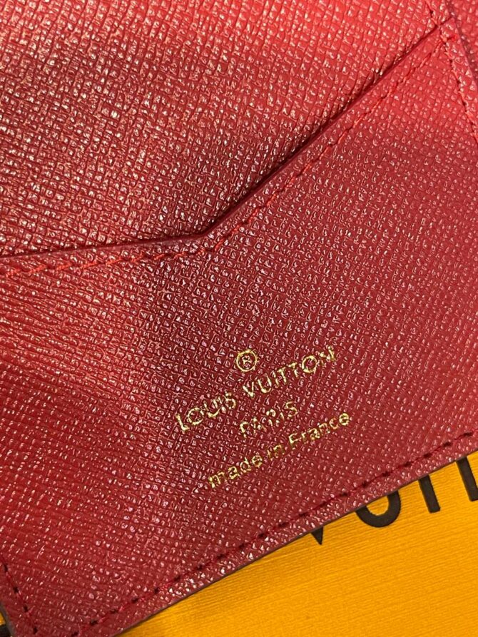 Обложка для паспорта Louis Vuitton — изображение 7